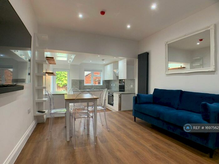 4 Bedroom Terraced House To Rent In Leopold Street, Loughborough, LE11