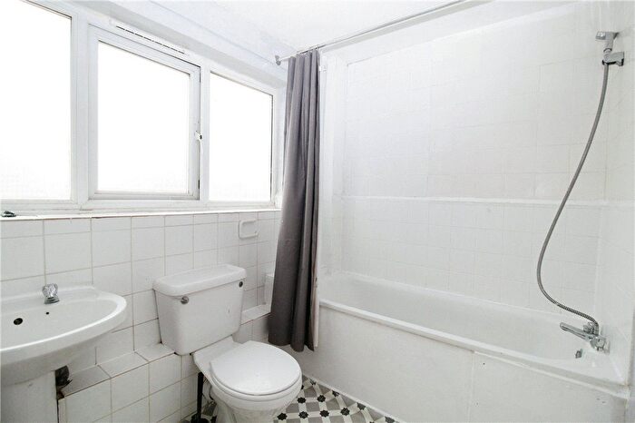 1 Bedroom Property To Rent In Old Lodge Lane, Purley, CR8