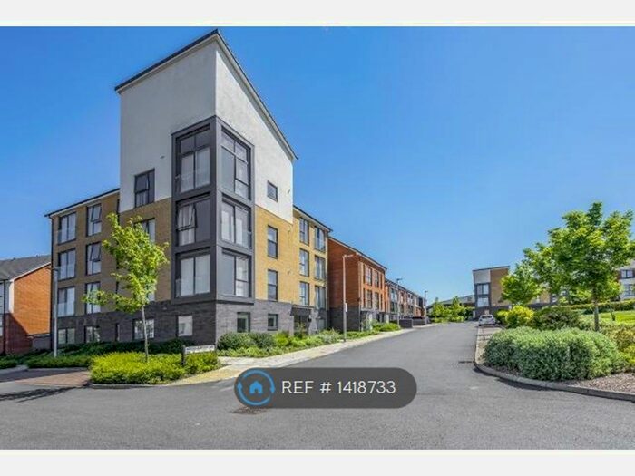 2 Bedroom Flat To Rent In Woolhampton Way, Reading, RG2