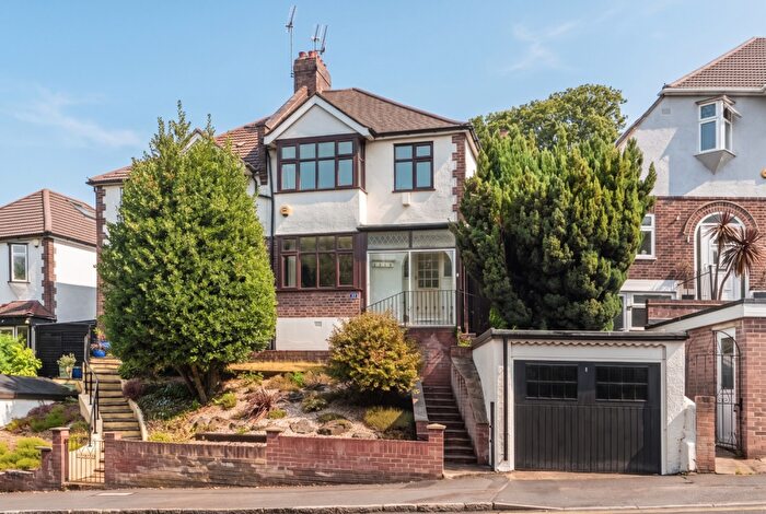 3 Bedroom Semi Detached House For Sale In New Road, Abbey Wood / Bexleyheath Border, London, Greater London, SE2