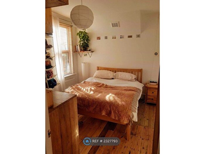 2 Bedroom Flat To Rent In Mersey Road, London, E17