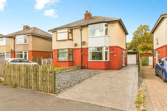 2 Bedroom Semi-Detached House For Sale In Leeds Road, Huddersfield, HD2