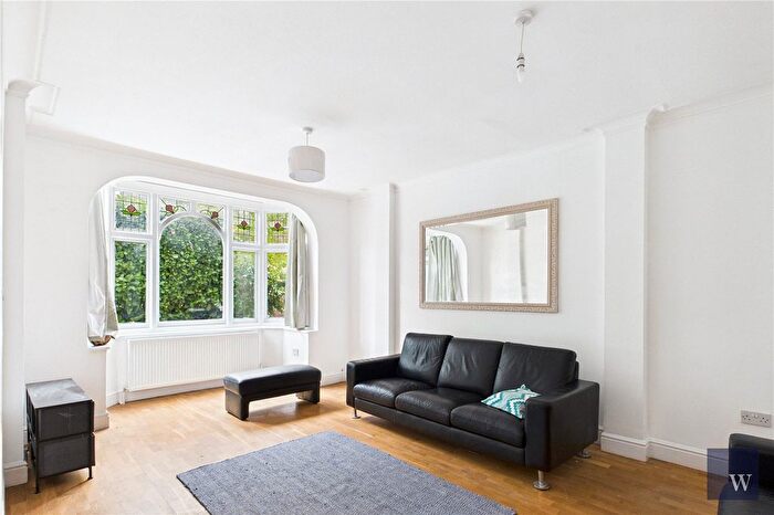 4 Bedroom Detached House To Rent In Dumbarton Road, London, SW2