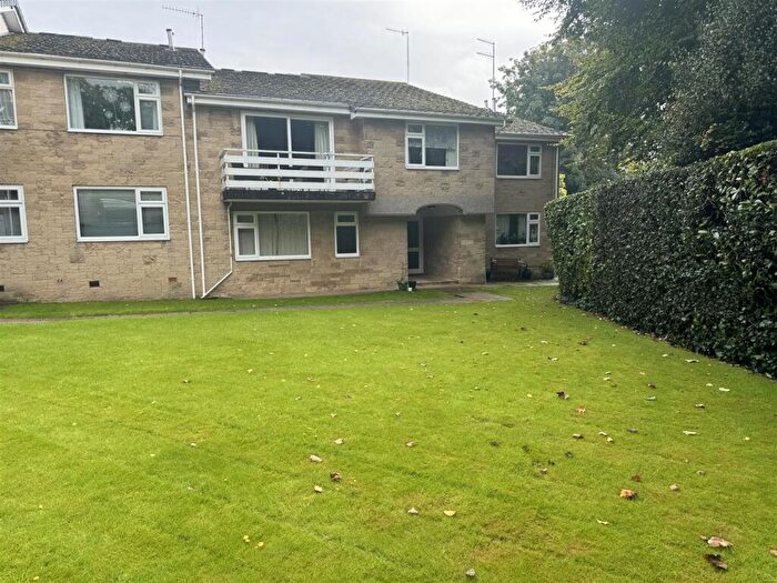 1 Bedroom Apartment To Rent In Storth Lane, Sheffield, S10