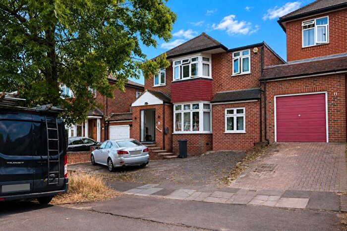 6 Bedroom Detached House For Sale In Curthwaite Gardens, Enfield, Greater London, EN2