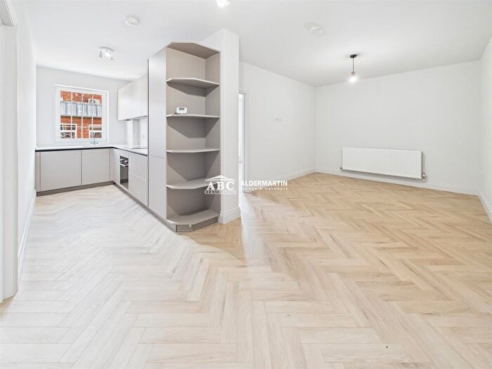 2 Bedroom Flat To Rent In High Street, Edgware, HA8