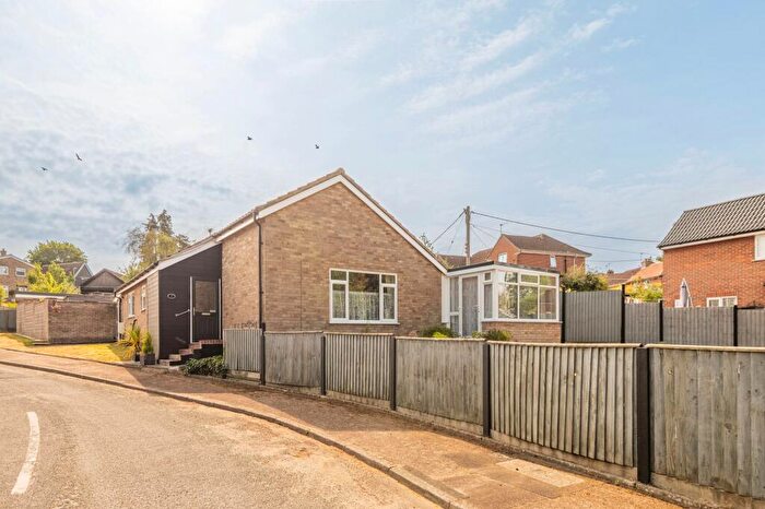 2 Bedroom Detached Bungalow For Sale In Pennyfields, Bungay, NR35
