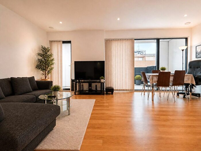 2 Bedroom Flat To Rent In Cypress Court, Queensbury, NW9