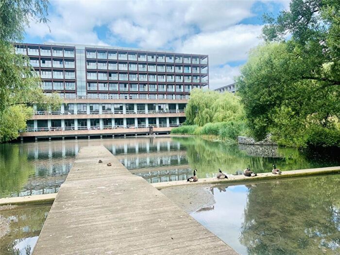 1 Bedroom Flat To Rent In Lake Shore Drive, Bristol, Somerset, BS13