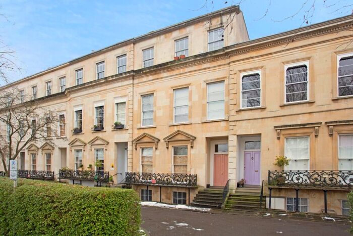 1 Bedroom Flat To Rent In Royal Parade Mews Cheltenham, GL50