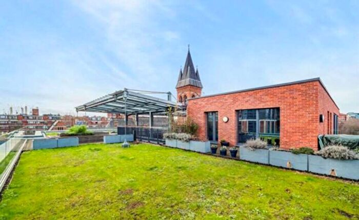 1 Bedroom Flat To Rent In Vauxhall Bridge Road, London, SW1V