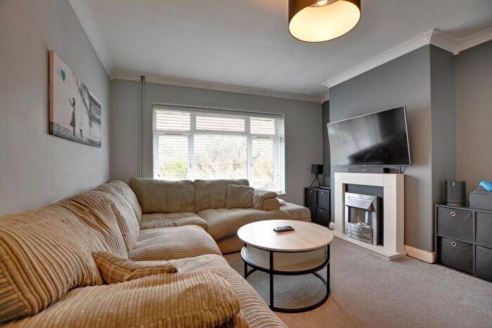 2 Bedroom Maisonette For Sale In Forester Road, Crawley, RH10