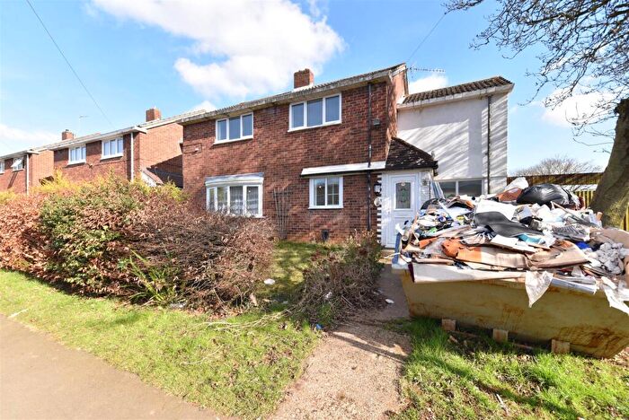 5 Bedroom End Of Terrace House To Rent In The Willows, Stevenage, SG2