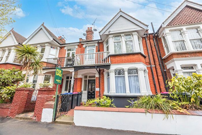 1 Bedroom Flat For Sale In Warrior Square North, Southend-On-Sea, SS1