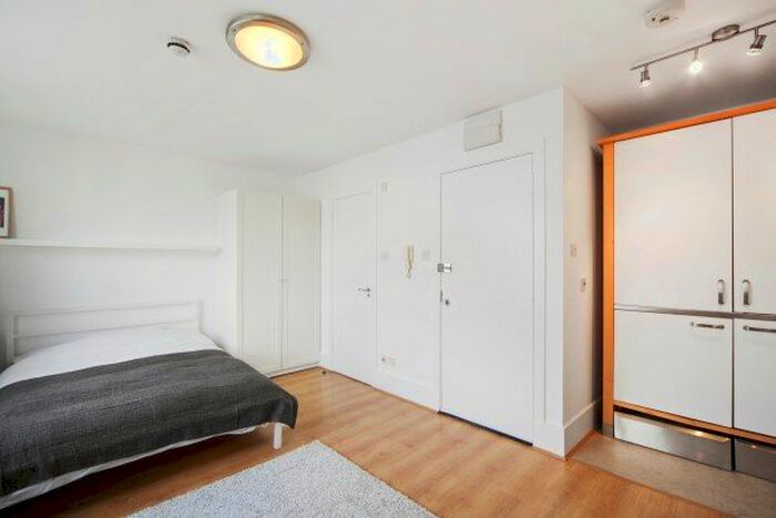 Studio To Rent In Finborough Road, West Chelsea, SW10