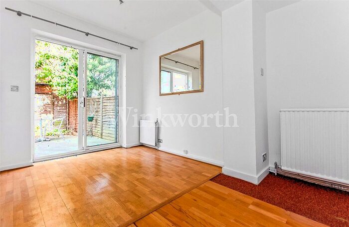 1 Bedroom Flat To Rent In Southwood Avenue, Highgate, London, N6