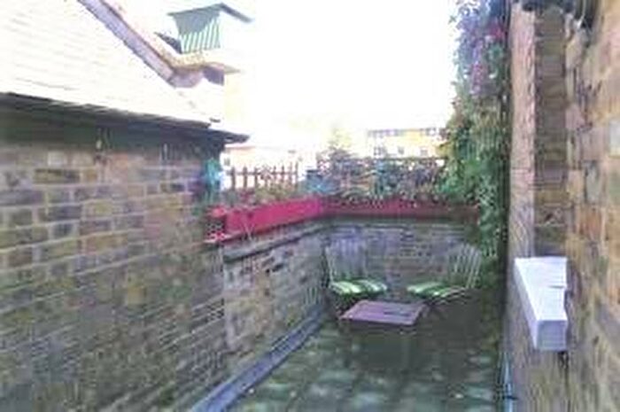 1 Bedroom Flat To Rent In Wellington Way, London, E3