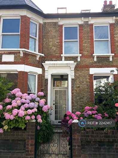 3 Bedroom Maisonette To Rent In Burghley Rd, London, N8