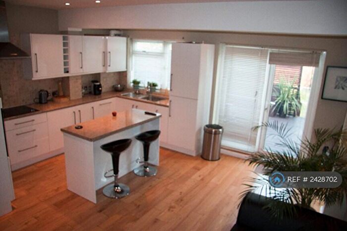 3 Bedroom Terraced House To Rent In Estcourt Road, London, SE25