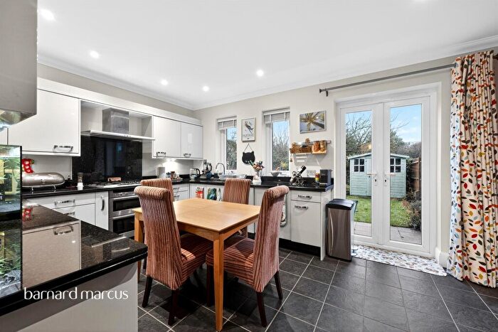 3 Bedroom End Of Terrace House For Sale In Hazon Way, Epsom, KT19