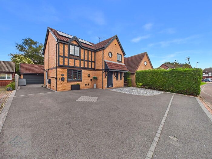 4 Bedroom Detached House For Sale In Hanbury Close, Crewe, CW2