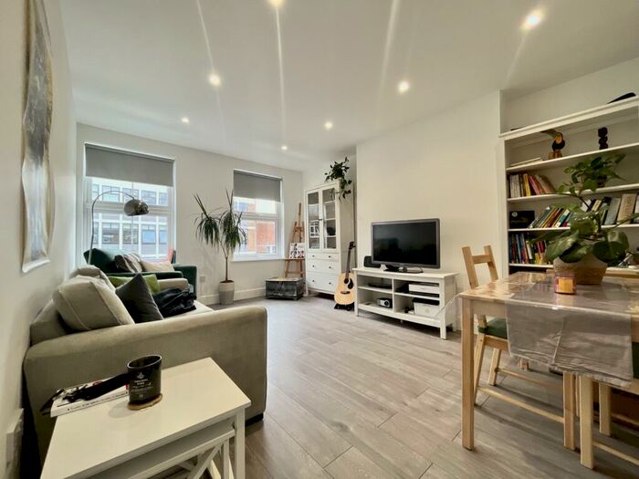 2 Bedroom Flat To Rent In London Road, Bromley, BR1