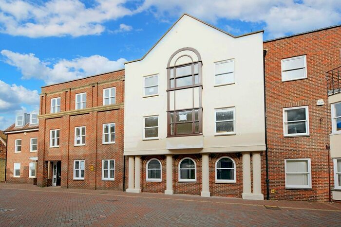 1 Bedroom Property To Rent In North Street, North Street, TN24