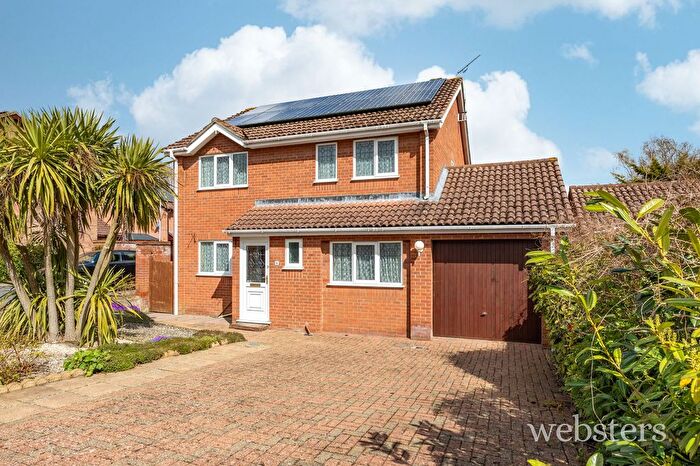 5 Bedroom Detached House For Sale In Haverscroft Close, Taverham, NR8