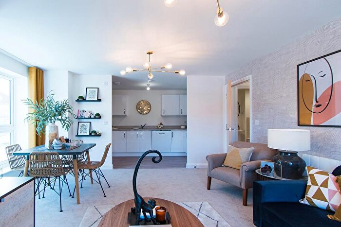 2 Bedroom Maisonette For Sale In Orchard Drive, Orchard Gardens Development, St Albans, AL2