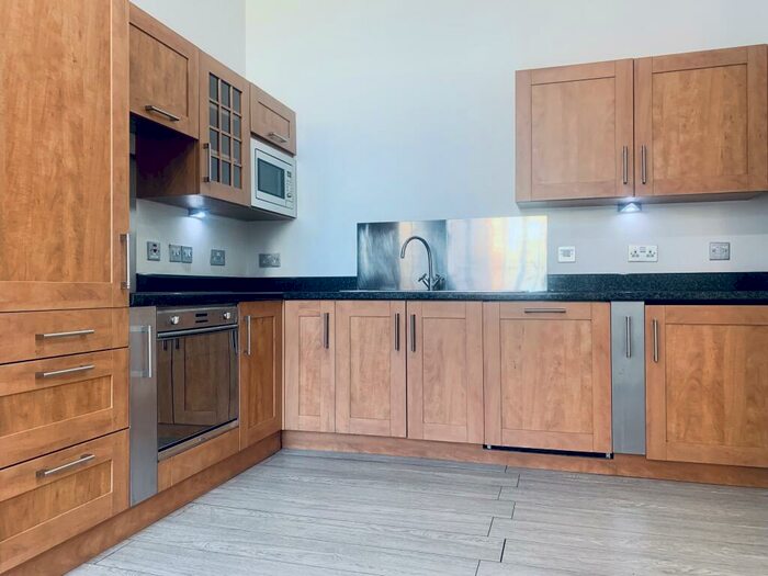 2 Bedroom Flat To Rent In Portland Square, Bristol, BS2