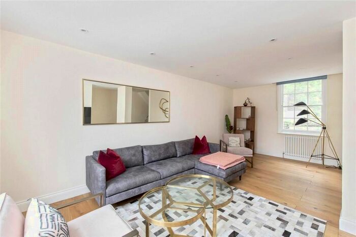 4 Bedroom Property To Rent In Montpelier Place, London, SW7