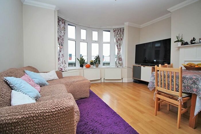 2 Bedroom Apartment For Sale In Somerhill Road, Hove, BN3