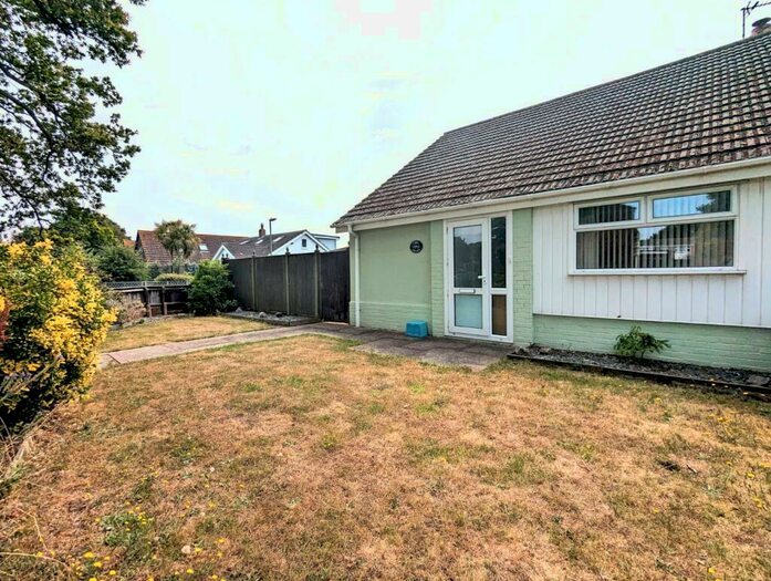 2 Bedroom Bungalow To Rent In Tournerbury Lane, Hayling Island, PO11