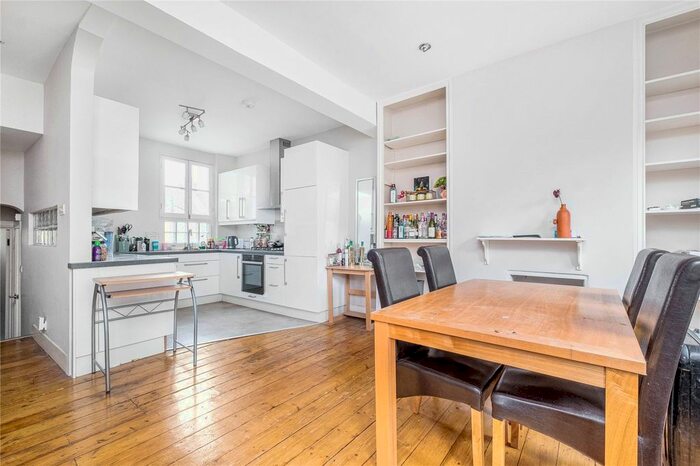 3 Bedroom Flat To Rent In St. Dunstans Road, London, W6