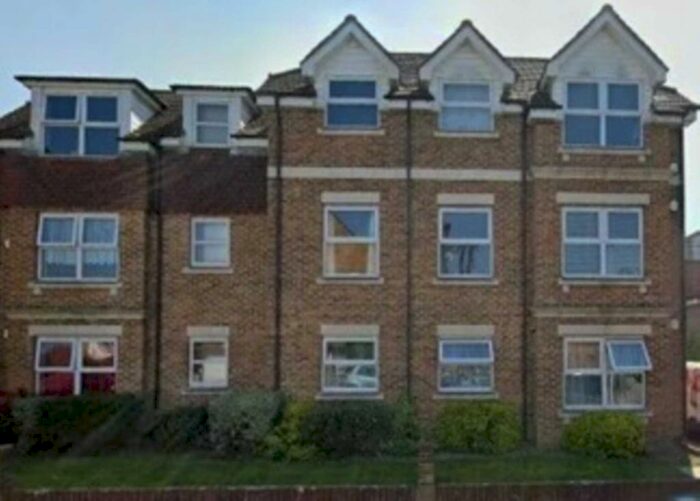 2 Bedroom Flat To Rent In Falconet Court, Ravenscroft Road, BR3