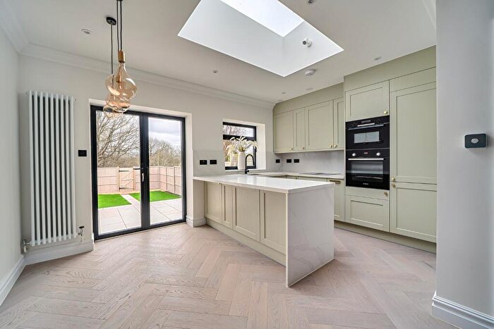 3 Bedroom Terraced House For Sale In Ladbrook Road, South Norwood, London, SE25