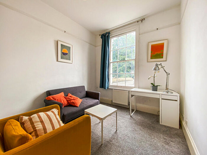 1 Bedroom Flat To Rent In Caledonian Road, Islington, N1