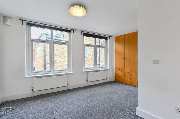 2 Bedroom Terraced House To Rent In Rectory Road, Stoke Newington, London, N16