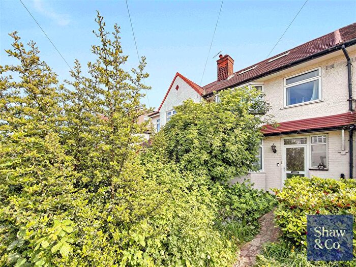 4 Bedroom Terraced House For Sale In Priory Road, Hounslow, TW3