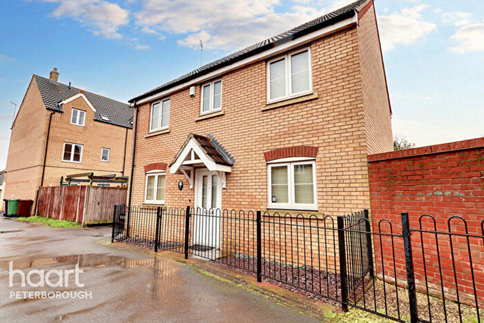 4 Bedroom Detached House For Sale In Whitby Avenue, Eye, PE6