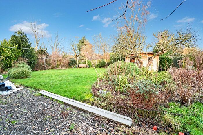 2 Bedroom Bungalow For Sale In King Street, Kempston, Bedford, MK42