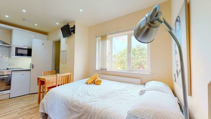 Studio To Rent In Ash Grove, NW2