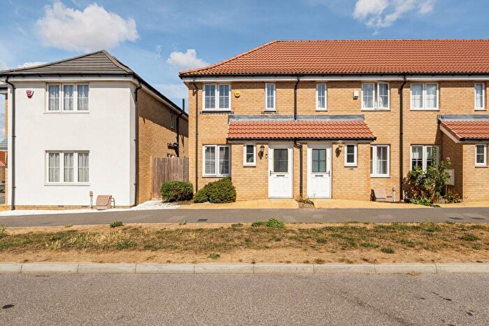 2 Bedroom End Of Terrace House For Sale In Central Boulevard, Aylesham, Canterbury, Kent, CT3