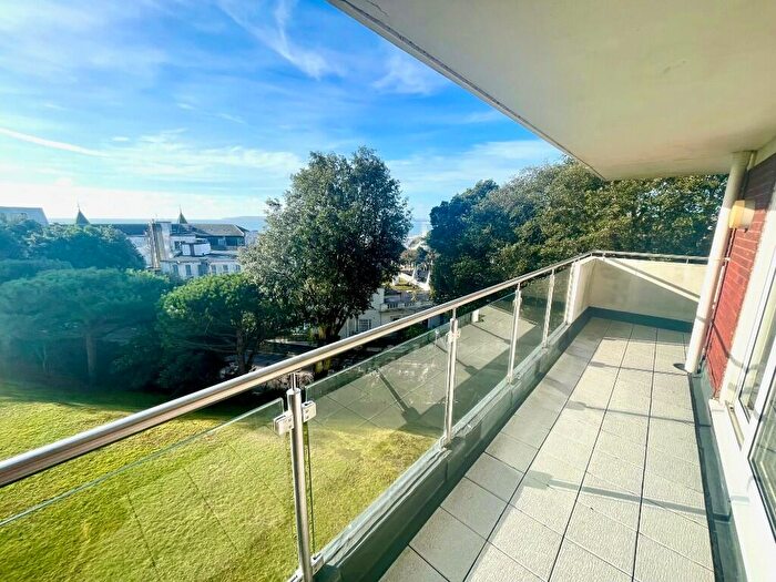 2 Bedroom Apartment For Sale In Russell Cotes Road, Bournemouth, Dorset, BH1