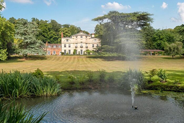 3 Bedroom Penthouse For Sale In Moor Park House Way, Farnham, Surrey, GU10