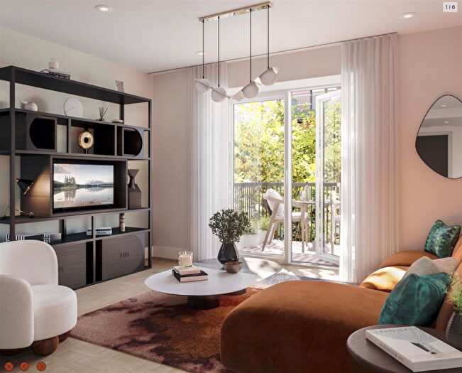 1 Bedroom Apartment For Sale In Peabody Estate St. John's Hill, London, SW11