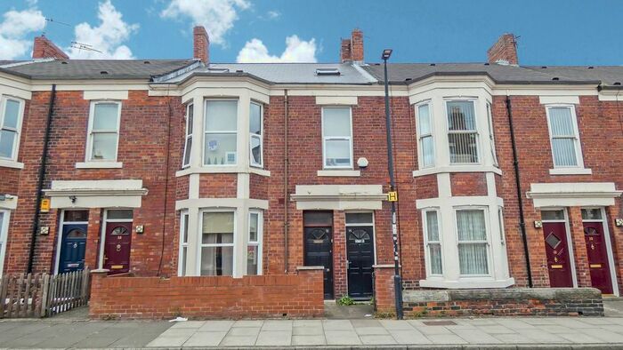 2 Bedroom Flat To Rent In Third Avenue, Heaton, Newcastle Upon Tyne, NE6
