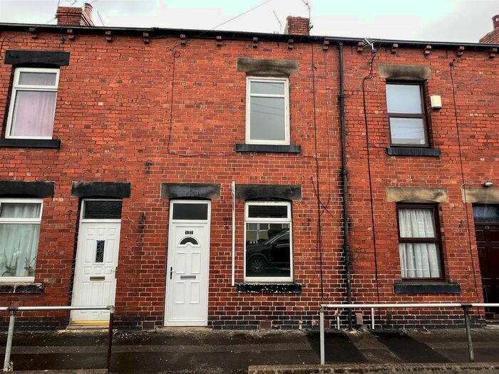 3 Bedroom Terraced House For Sale In Peel Street, Worsbrough Common, Barnsley, S70