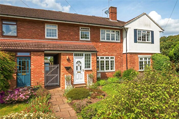 5 Bedroom Terraced House For Sale In Garson Close, Esher, KT10