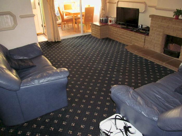 4 Bedroom Terraced House To Rent In Hexham Road, Reading, Berkshire, RG2